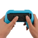 Empuñaduras para Nintendo Switch Joy-Con mostrando combinación de colores rojo y azul