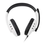 Auriculares Dobe TY-0820 en uso con consola Playstation 5