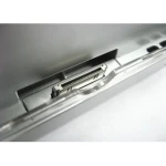 Stand para iPad satkit en escritorio mostrando su diseño compacto