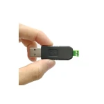 Detalle del chip transceptor MAX485 en conversor USB a RS485