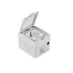 Vista frontal del enchufe inteligente Sonoff para exteriores