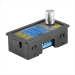 Pantalla LCD del módulo DP20V2A mostrando voltaje y corriente